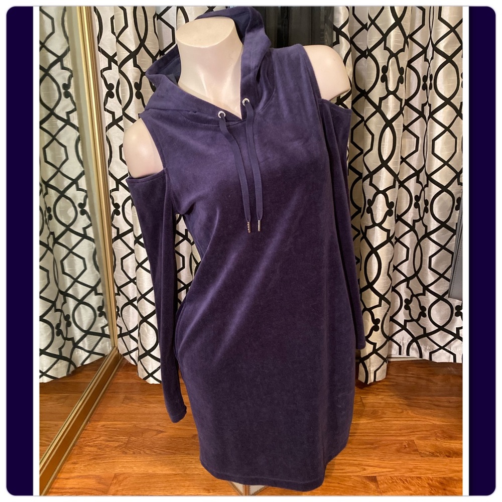 NY&Co velour cold shoulder hoodie dress
